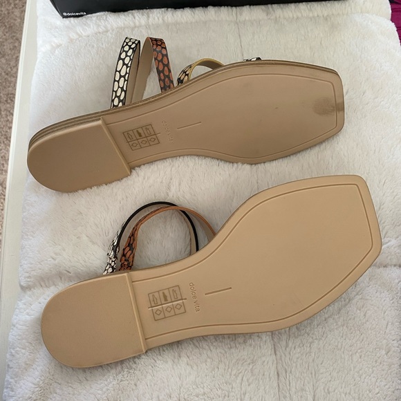 Sandals - Picture 2 of 3